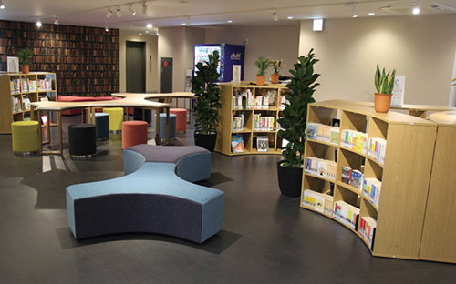 The library at my Japanese language school